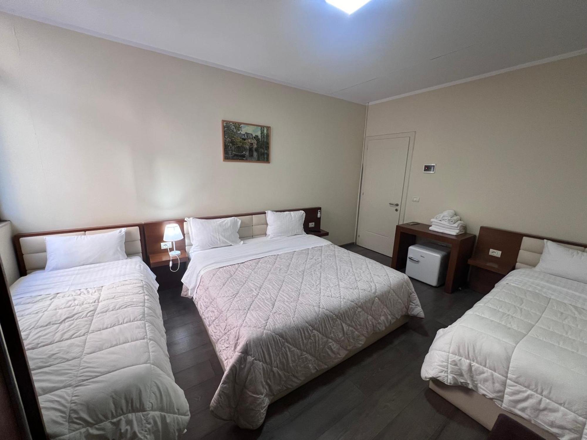 שקודר Bobi Hotel מראה חיצוני תמונה