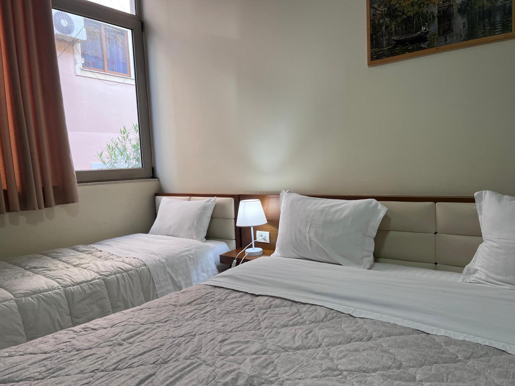 שקודר Bobi Hotel מראה חיצוני תמונה
