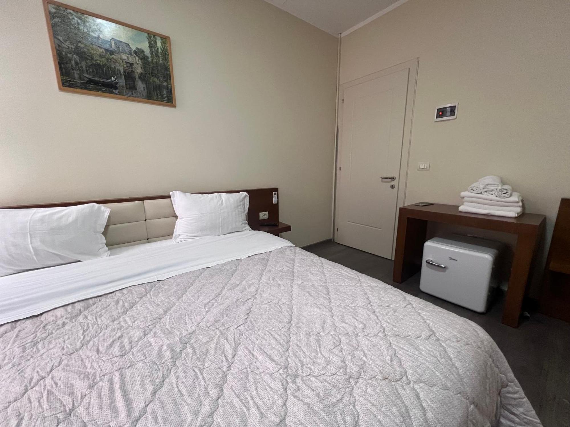 שקודר Bobi Hotel מראה חיצוני תמונה