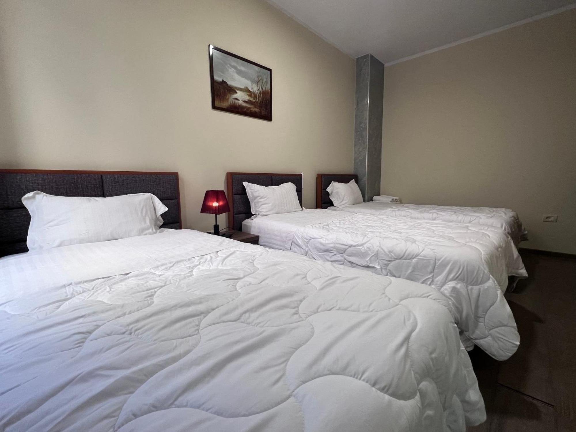 שקודר Bobi Hotel מראה חיצוני תמונה
