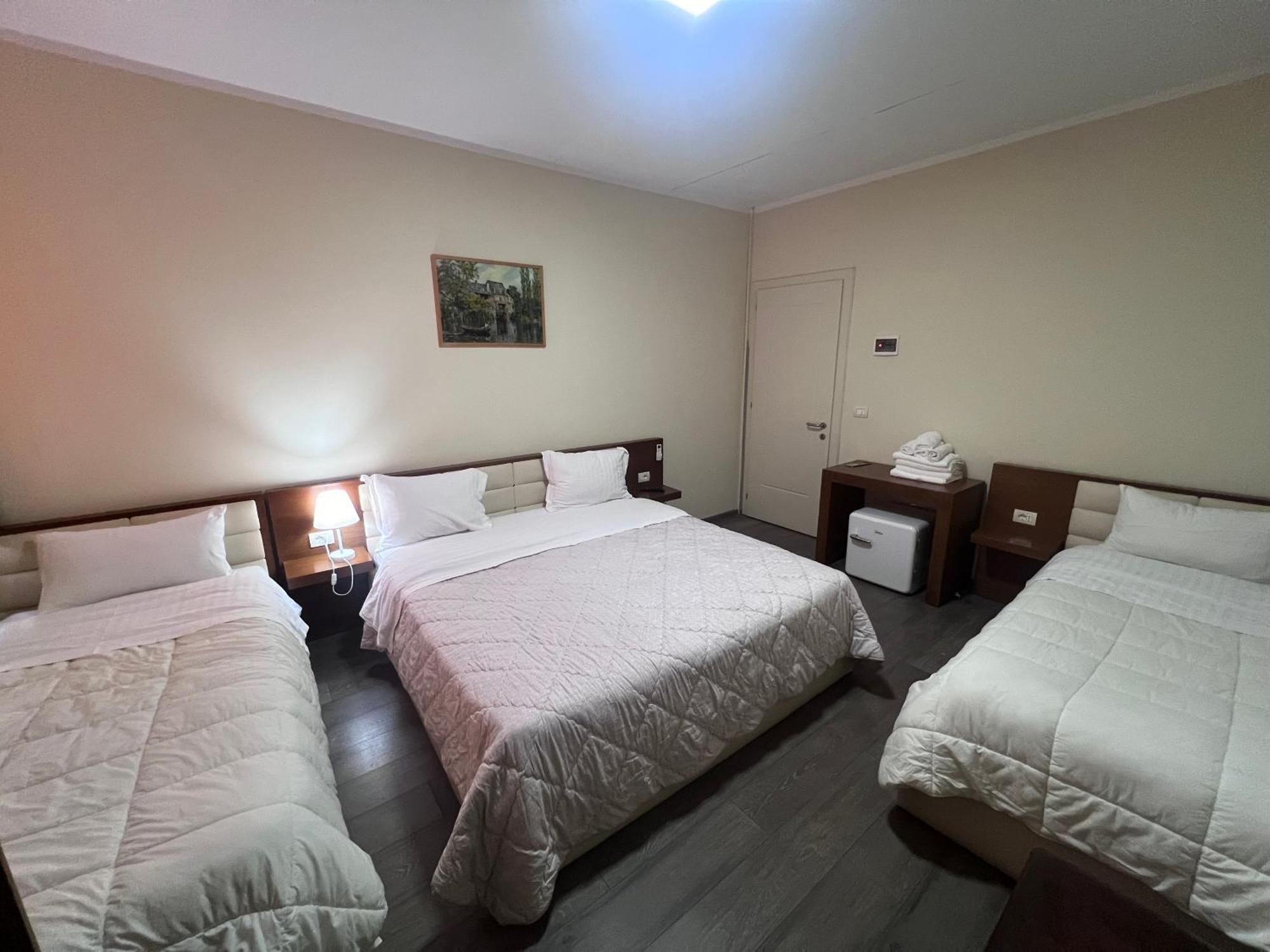 שקודר Bobi Hotel מראה חיצוני תמונה
