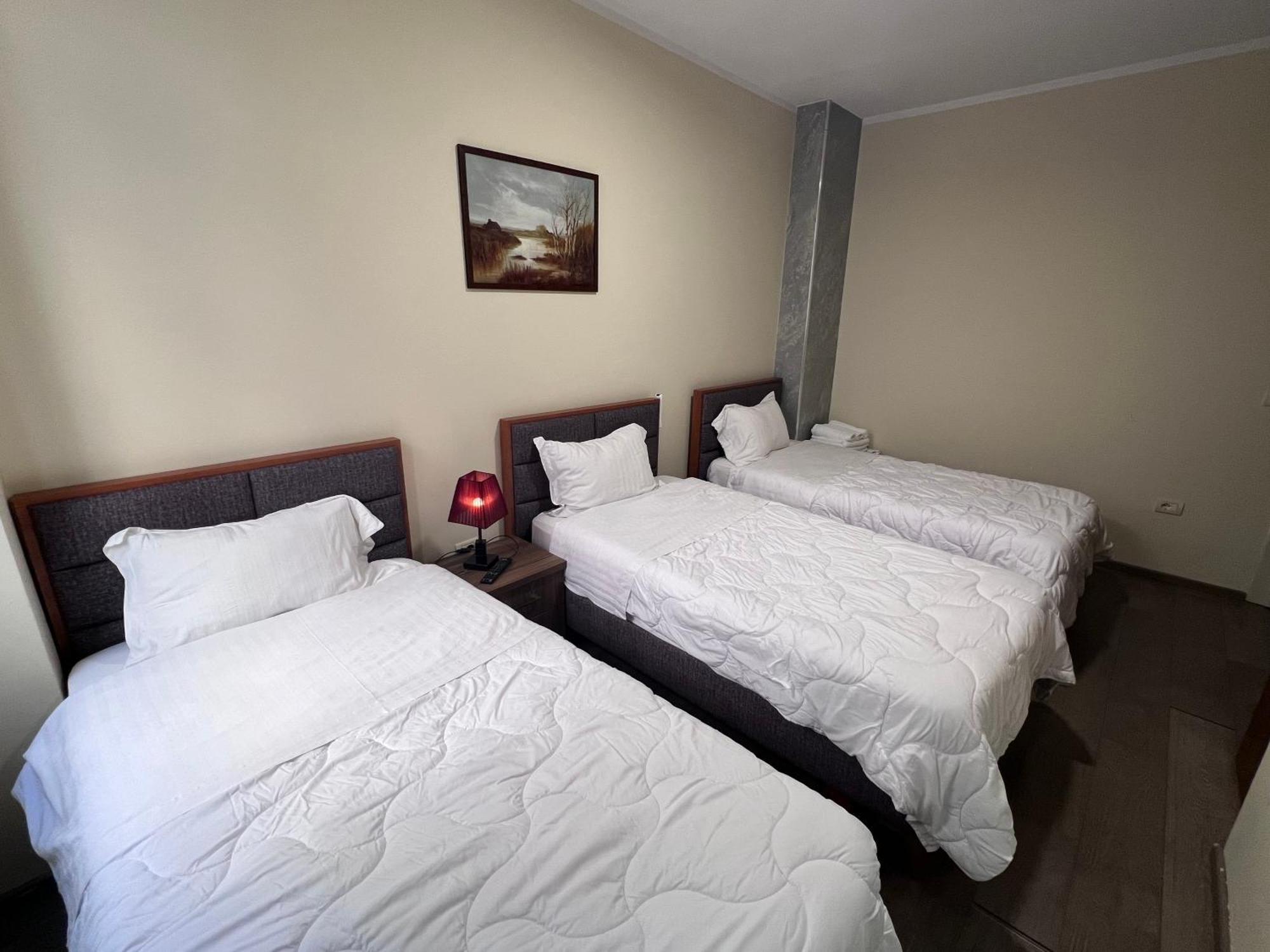 שקודר Bobi Hotel מראה חיצוני תמונה