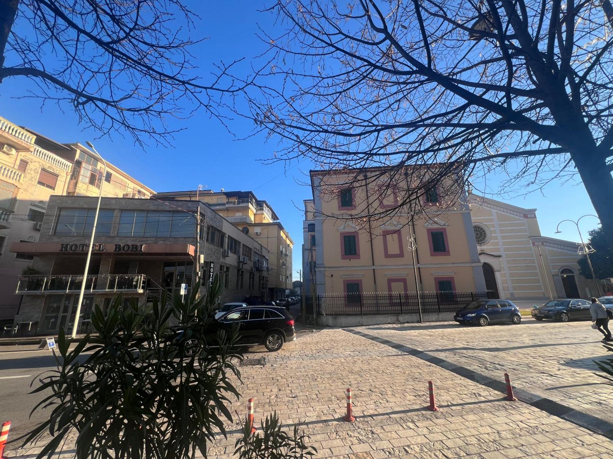שקודר Bobi Hotel מראה חיצוני תמונה